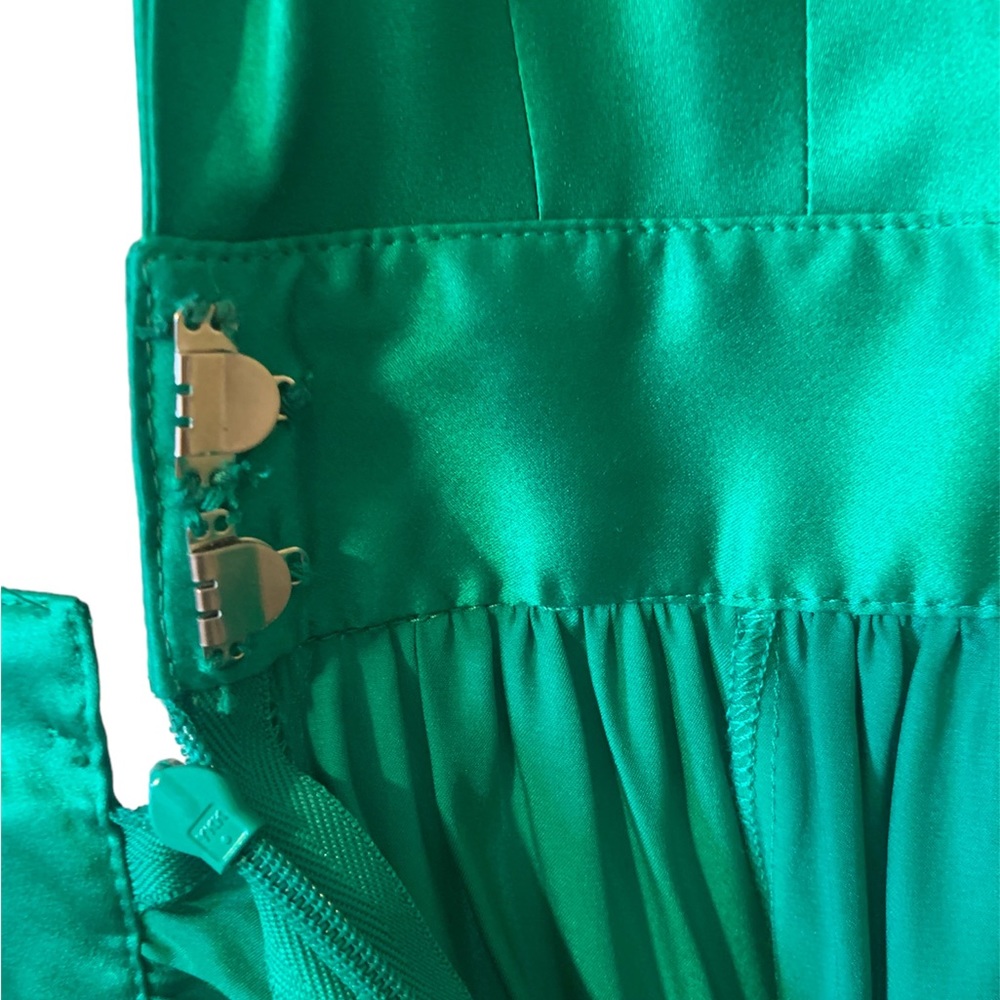 ONE by Contrarian Babs Bibb 100% Silk Maxi Dress in Emerald Green Sz 0 - Picture 3 of 9